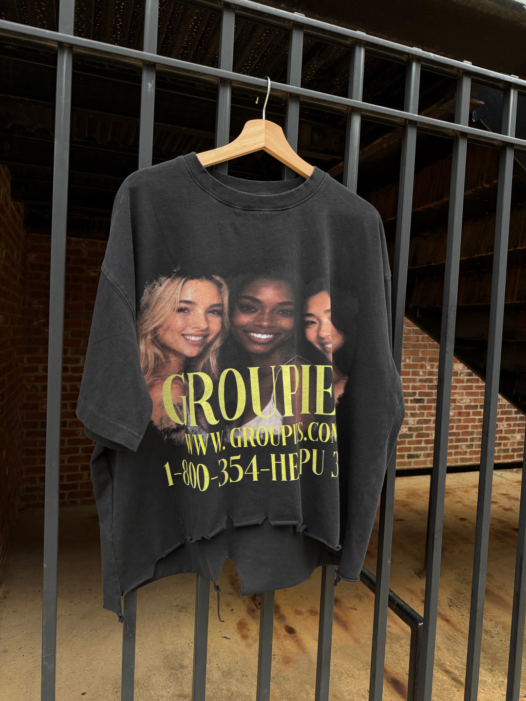 GROUPIES TEE